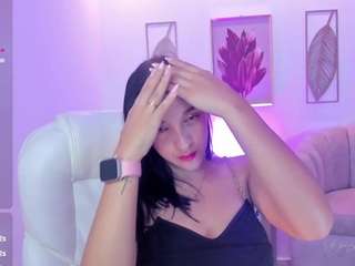 kiara-wren live webcam show