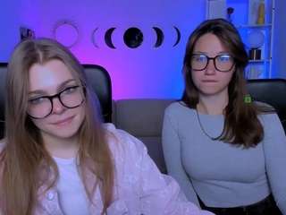 lily-sin1 live webcam show