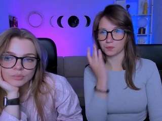 lily-sin1 live webcam show
