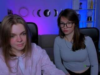 lily-sin1 live webcam show