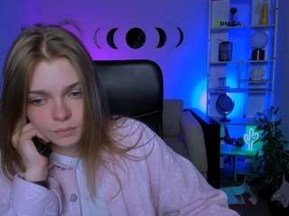lily-sin1 live webcam show