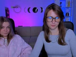 lily-sin1 live webcam show