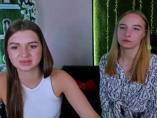 lily-sin1 live webcam show