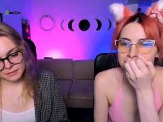 lily-sin1 live webcam show