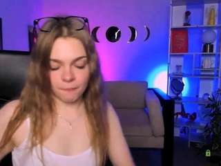 lily-sin1 live webcam show