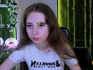 lily-sin1 live webcam show