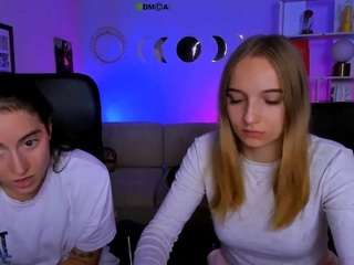 lily-sin1 live webcam show