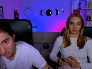 lily-sin1 live webcam show