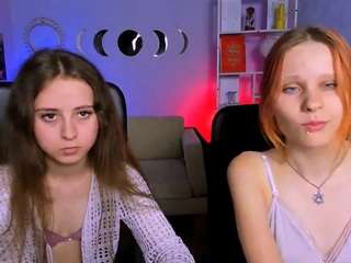 lily-sin1 live webcam show