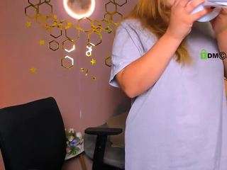 lily-sin1 live webcam show