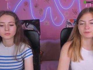 lily-sin1 live webcam show
