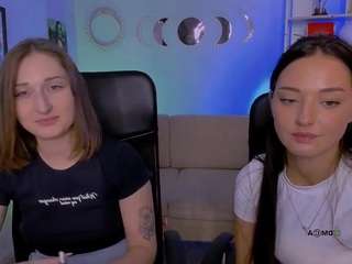 lily-sin1 live webcam show