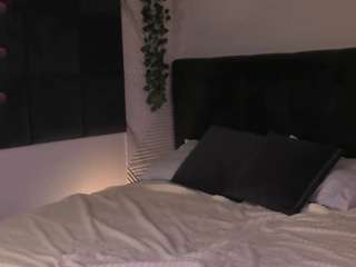 Lune live webcam show