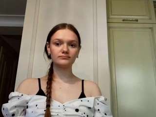 madgerounsaville Live Webcam on CamSoda
