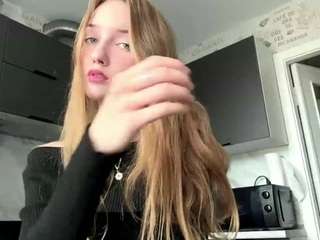 rebbecabezak Live Webcam on CamSoda