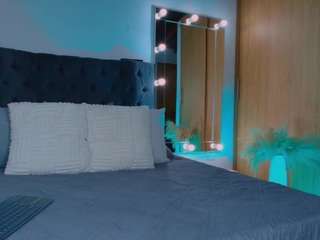 AllieCollins live webcam show
