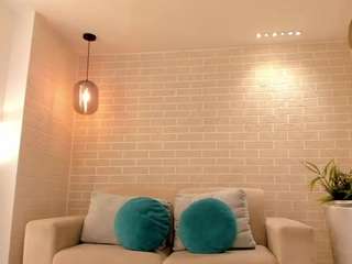 Arianacastillo1's cam show statistics and live stream