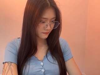 Alice live webcam show
