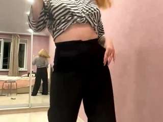 Latashia live webcam show