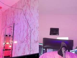 LilyLovelyy live webcam show