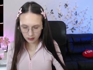 caroline-rose