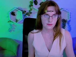 caroline-rose