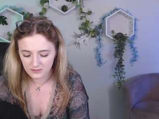 caroline-rose