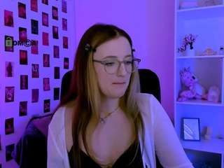 caroline-rose