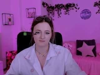 caroline-rose