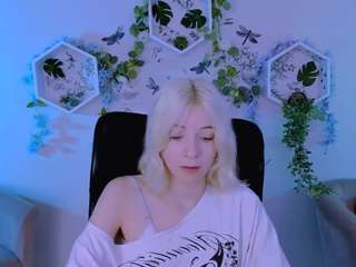 caroline-rose live webcam show