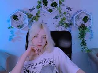 caroline-rose live webcam show