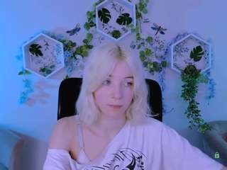 caroline-rose live webcam show