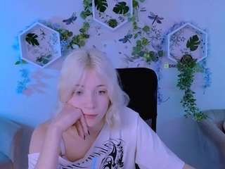 caroline-rose live webcam show