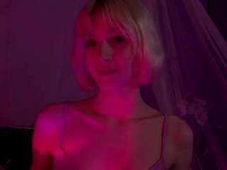 caroline-rose live webcam show