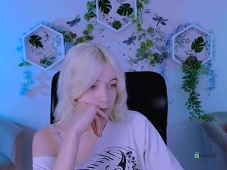 caroline-rose live webcam show