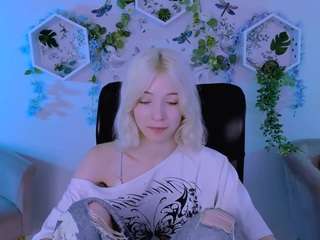 caroline-rose's live room