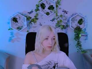 caroline-rose live webcam show
