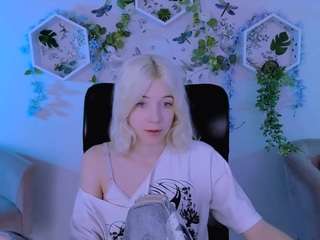 caroline-rose live webcam show