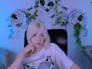 caroline-rose