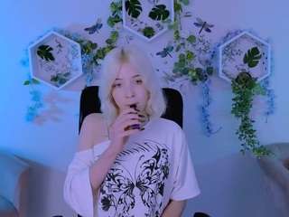 caroline-rose live webcam show