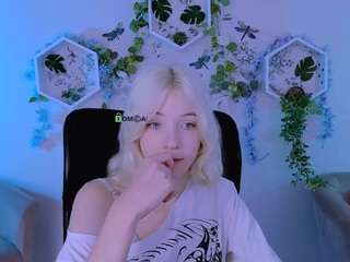 caroline-rose live webcam show