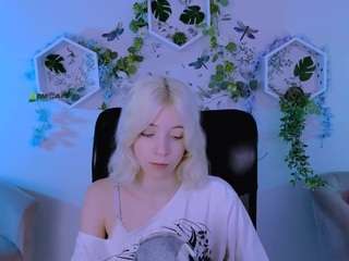 caroline-rose live webcam show