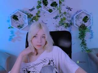 caroline-rose live webcam show
