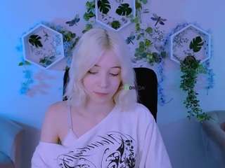caroline-rose live webcam show