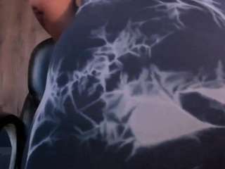 CharlotteCox1 live cam preview