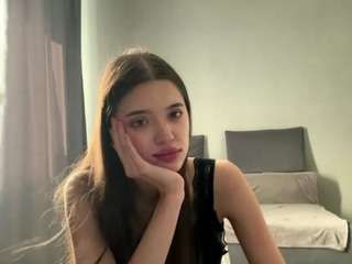 ElidaSchimke live cam — ahegao, sexy, no smoking
