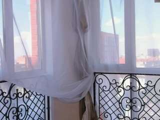 IndomitableMaid live webcam show