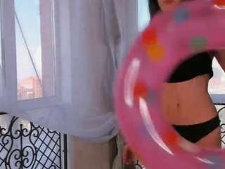 IndomitableMaid live webcam show
