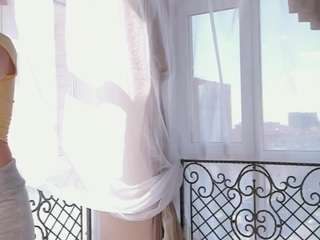 IndomitableMaid live webcam show