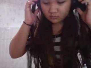 RisaMrazik live webcam show